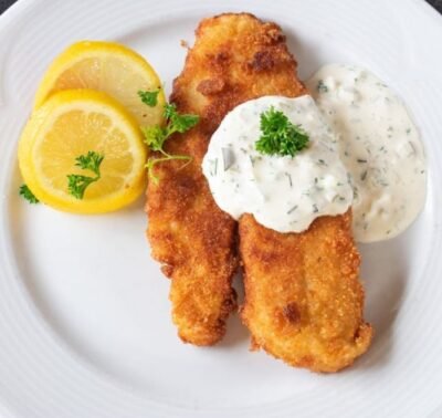 Escalope panée, sauce tartare